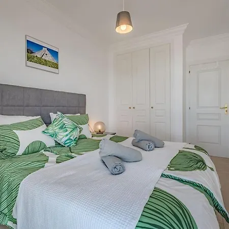 Balcony With Perfect Sea View, Pool, Wi-fi Апартаменты Порис-де-Абона