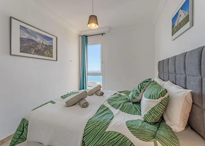 公寓 Balcony With Perfect Sea View, Pool, Wi-fi