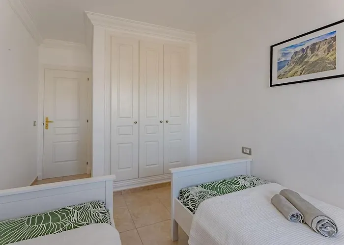 Balcony With Perfect Sea View, Pool, Wi-fi *