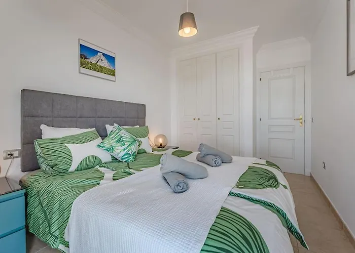 Balcony With Perfect Sea View, Pool, Wi-fi Apartment Poris de Abona