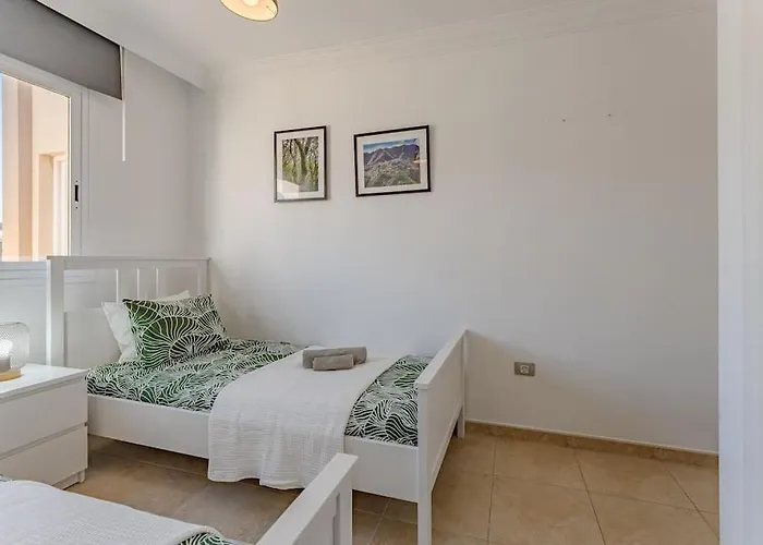 Balcony With Perfect Sea View, Pool, Wi-fi 포리스 데 아보나