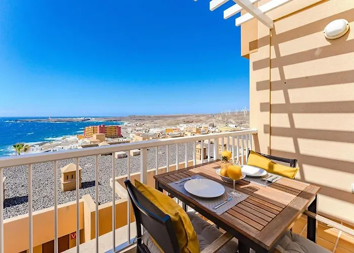 Balcony With Perfect Sea View, Pool, Wi-fi 아파트 *